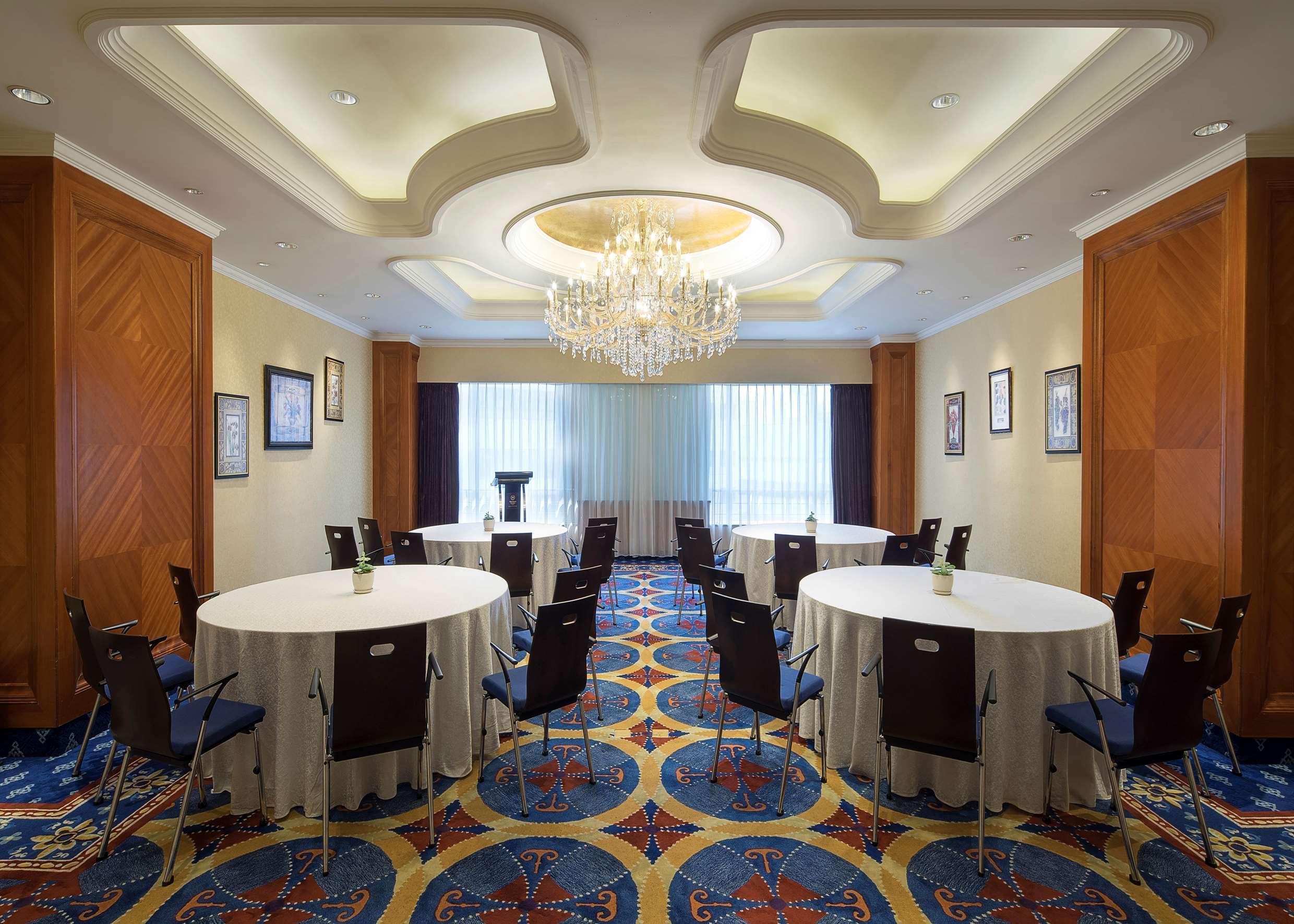 Hongqiao Jin Jiang Hotel Shanghai Exterior photo